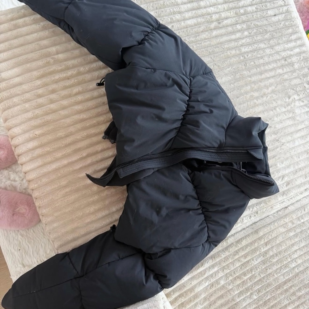 Alo Cropped Black Puffer Jacket
